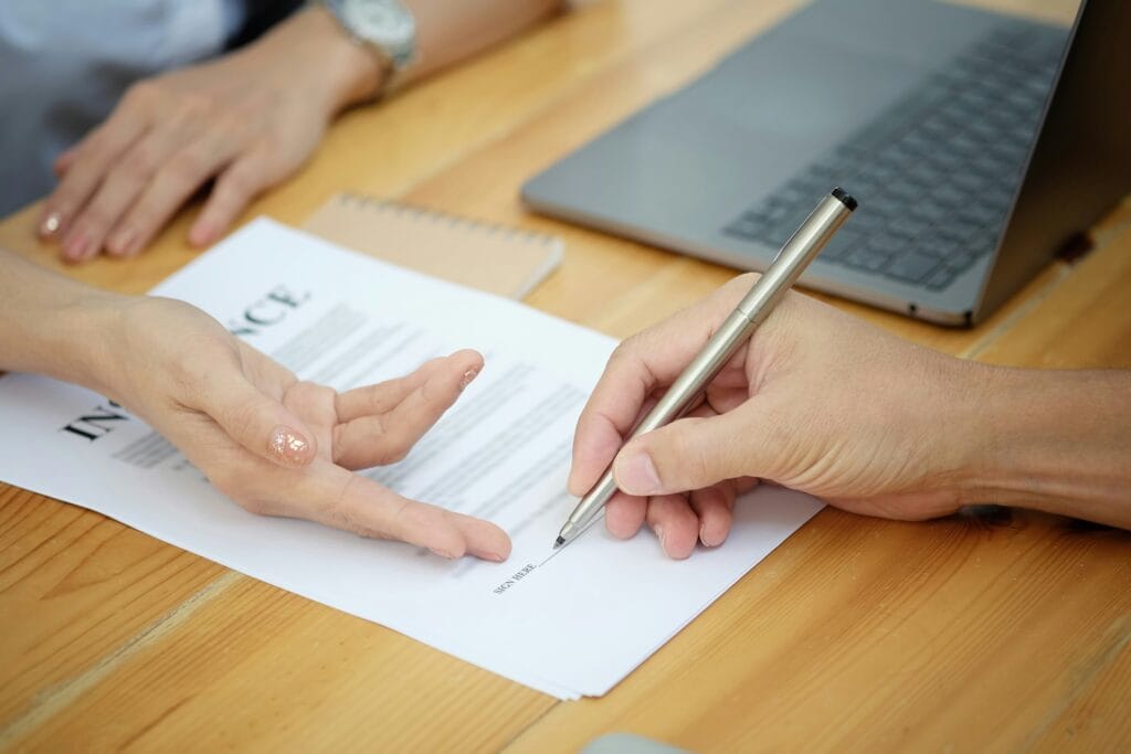 When Accepting an Insurance Offer May Be Reasonable - Do I Need an Arizona Car Accident Lawyer