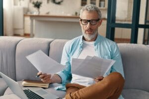 main reviewing car accident claim in arizona
